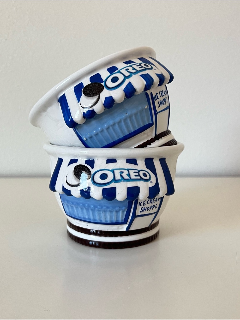 Oreo Ice Cream Shoppe Ceramic Bowls Set of 2 Collectible Cups